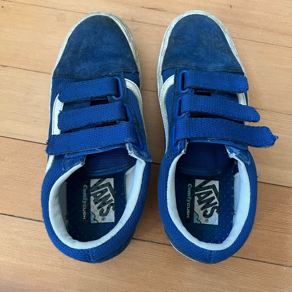 Vans - Picture 4 of 5